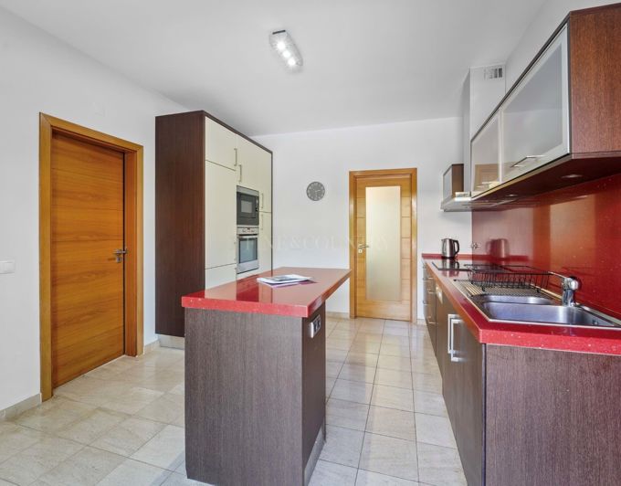 Image No.3-4 Bed Villa for sale