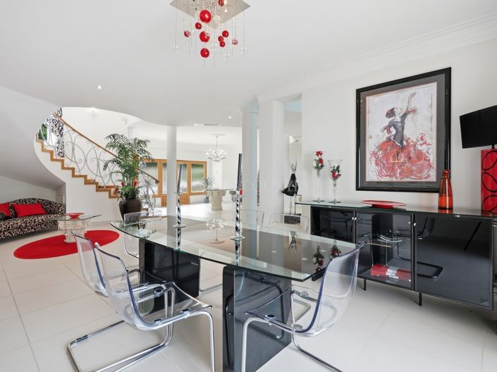Image No.14-4 Bed Property for sale