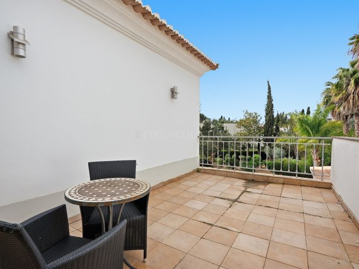 Image No.45-4 Bed Property for sale