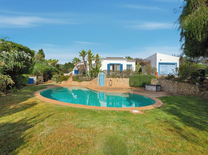 Image No.18-3 Bed Property for sale