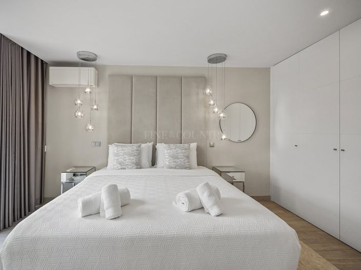 Image No.23-4 Bed Property for sale