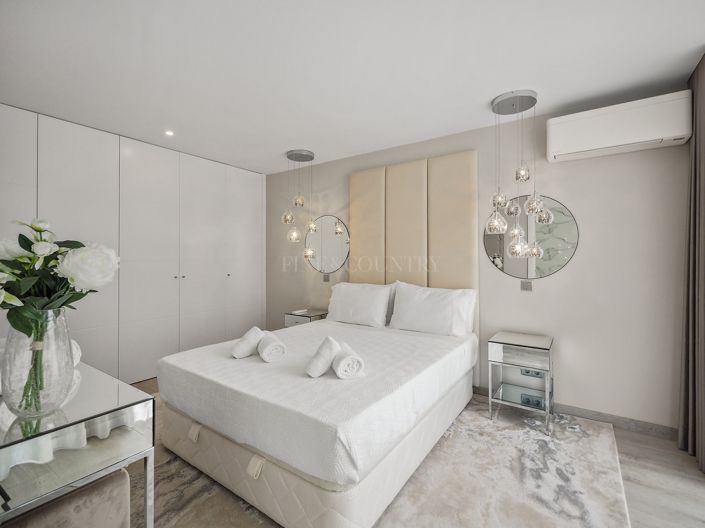 Image No.26-4 Bed Property for sale