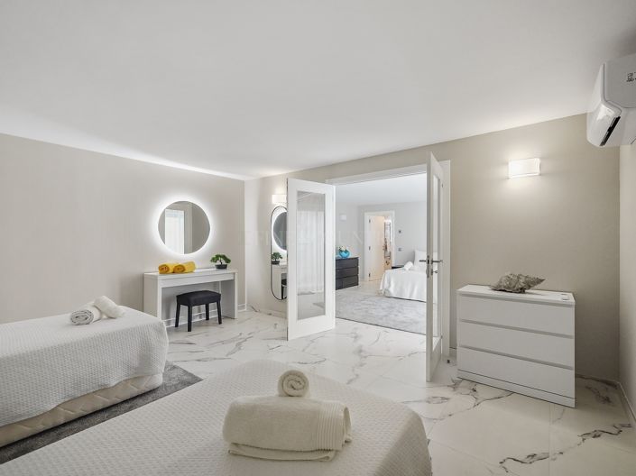 Image No.37-4 Bed Property for sale