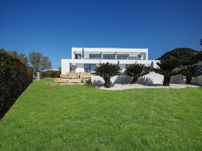 Image No.41-4 Bed Property for sale