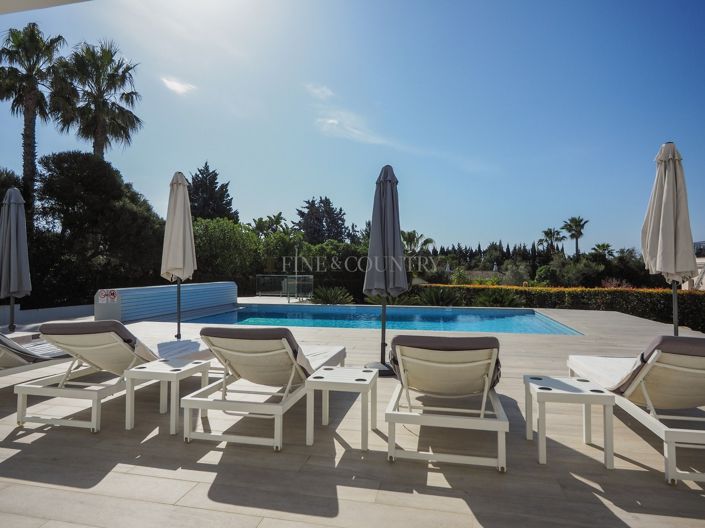 Image No.43-4 Bed Property for sale