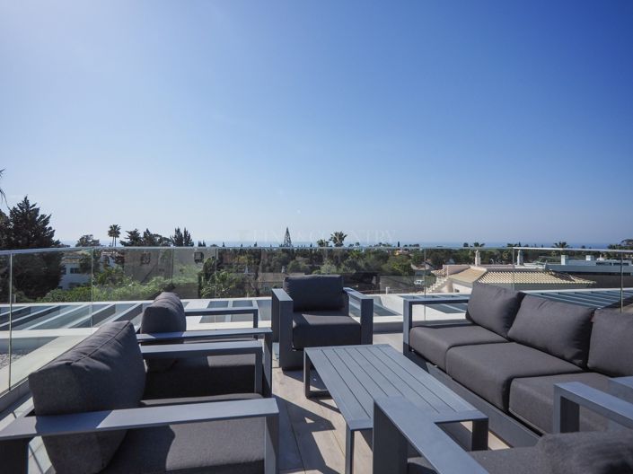 Image No.45-4 Bed Property for sale