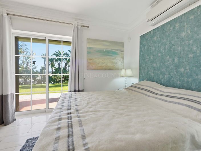 Image No.25-5 Bed Property for sale