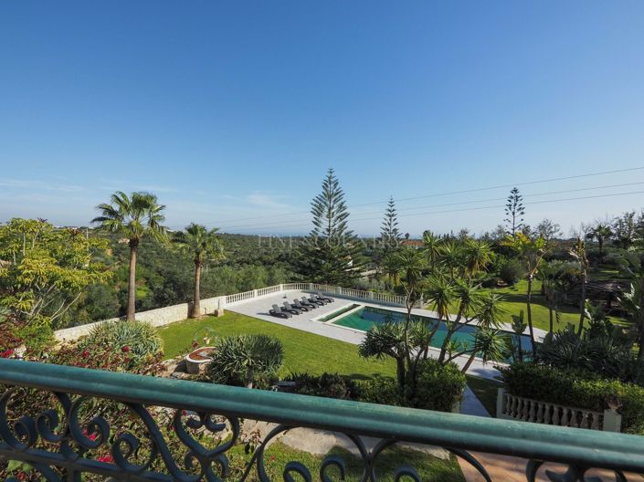 Image No.42-5 Bed Property for sale