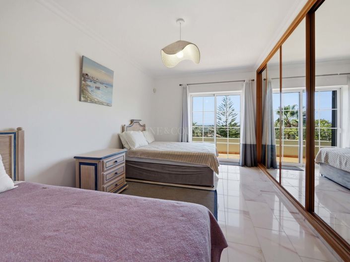 Image No.45-5 Bed Property for sale