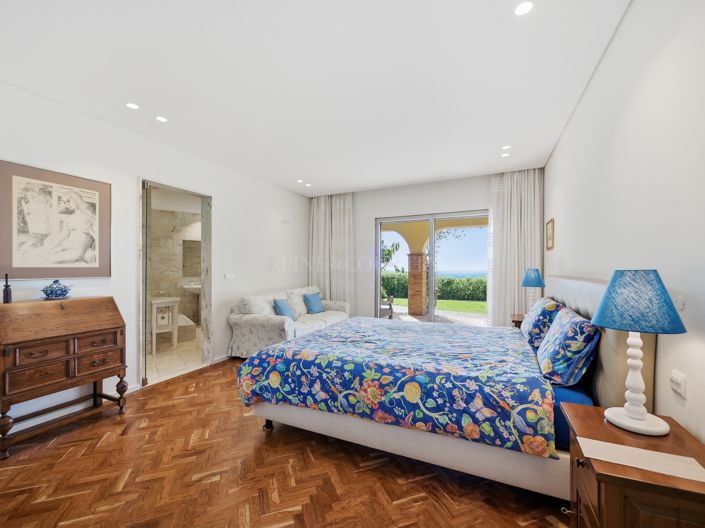 Image No.32-5 Bed Property for sale