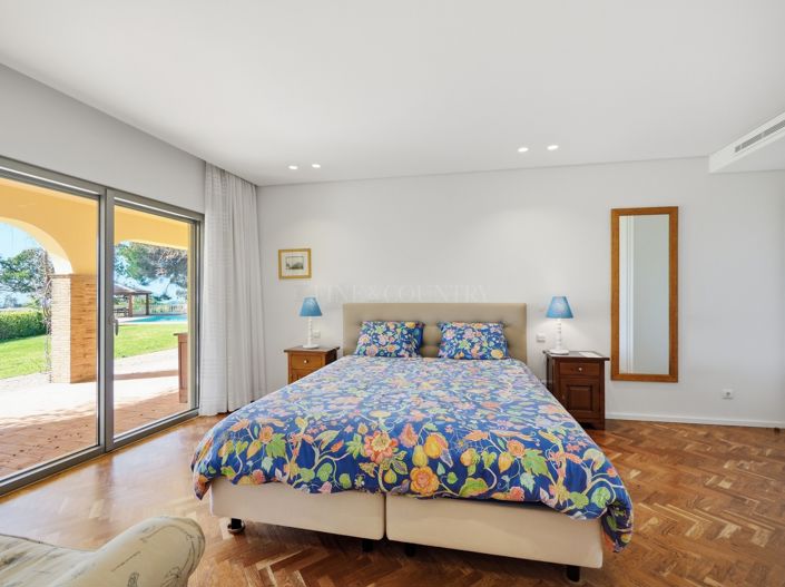 Image No.35-5 Bed Property for sale