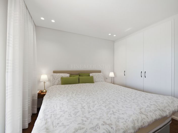 Image No.39-5 Bed Property for sale