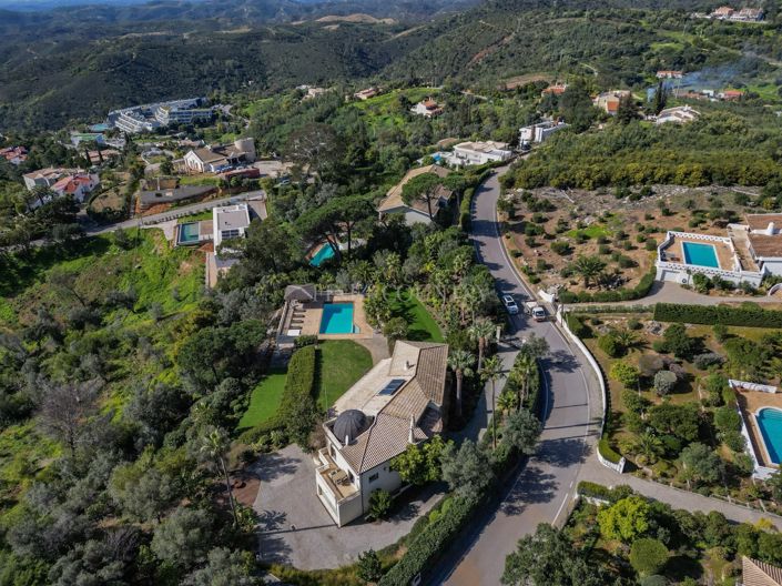 Image No.46-5 Bed Property for sale