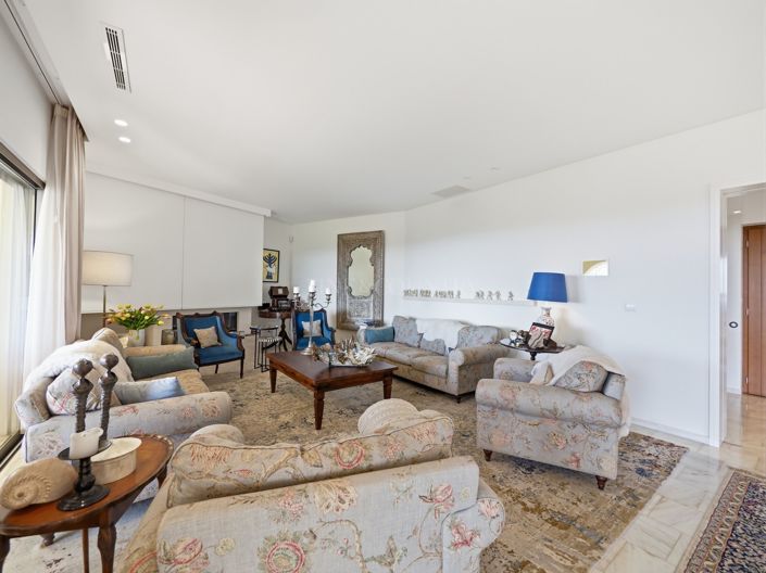 Image No.7-5 Bed Property for sale