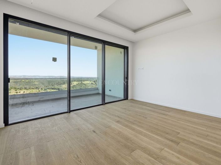 Image No.17-4 Bed Property for sale