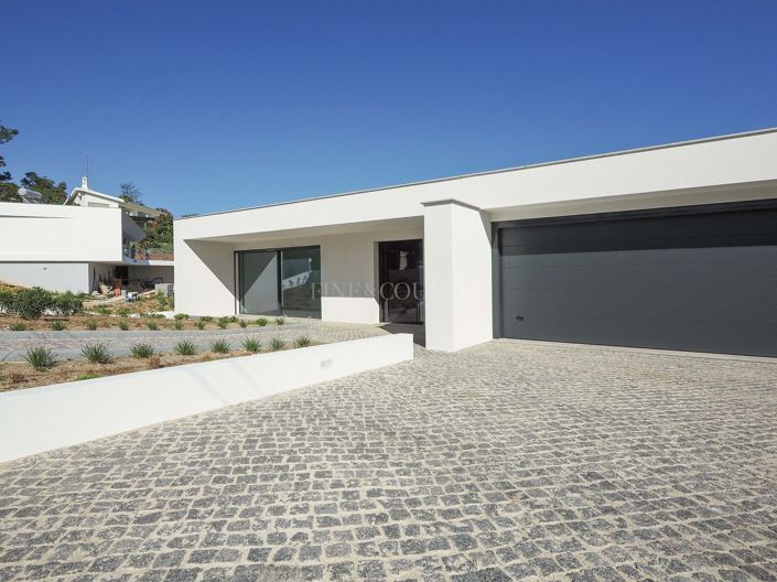 Image No.33-4 Bed Property for sale