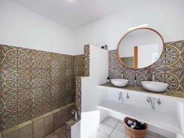 2104-366816-14d4e763c151089fe37f379b2f9be1ace