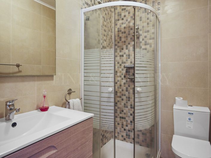 Image No.14-3 Bed Townhouse for sale