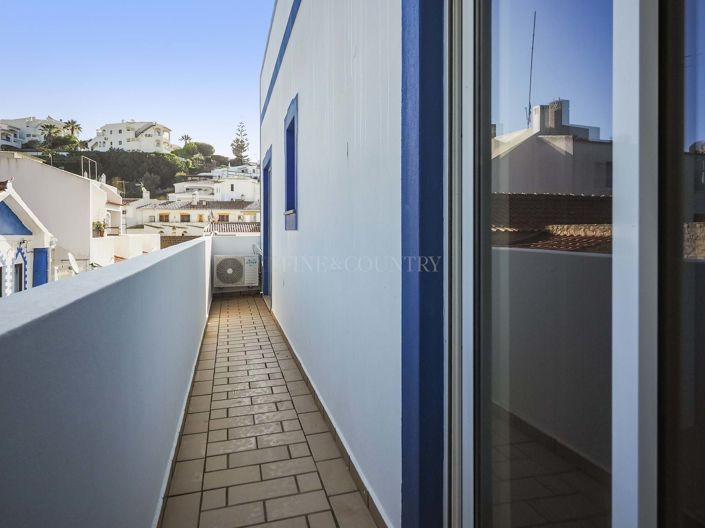 Image No.23-3 Bed Townhouse for sale