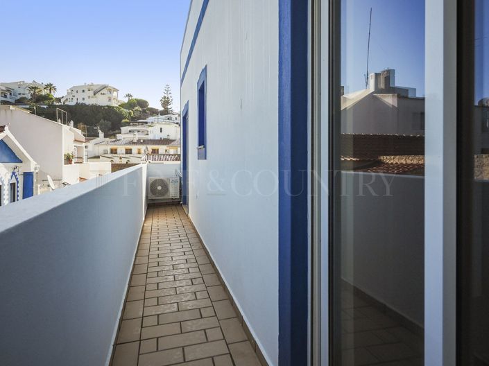 Image No.24-3 Bed Townhouse for sale