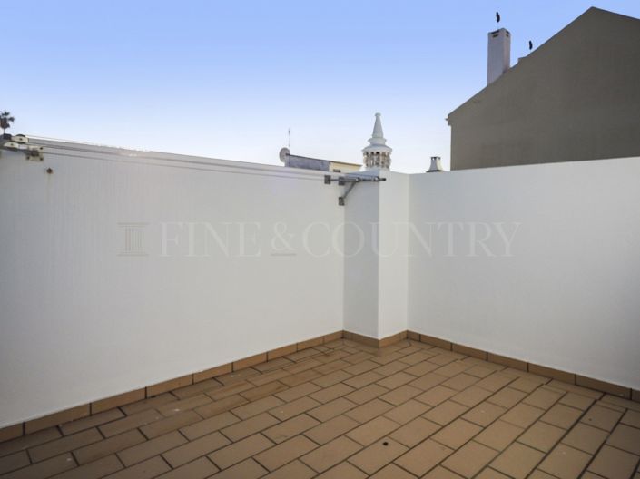 Image No.27-3 Bed Townhouse for sale