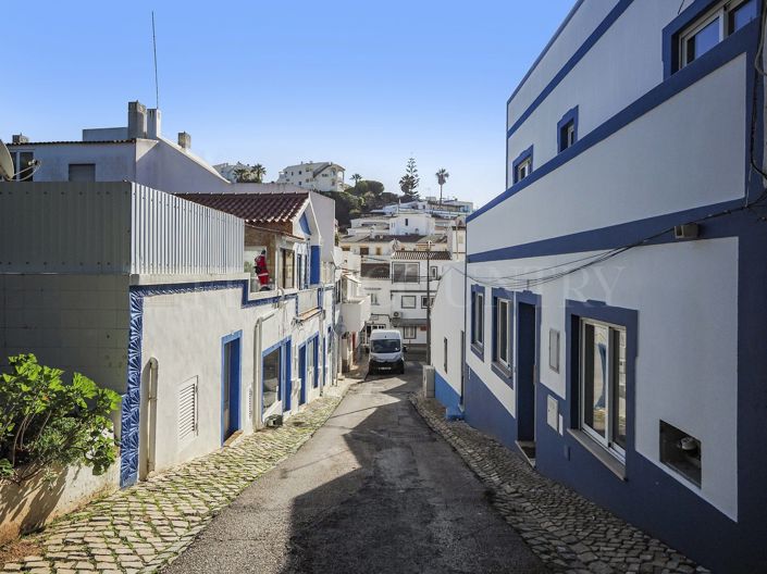 Image No.32-3 Bed Townhouse for sale