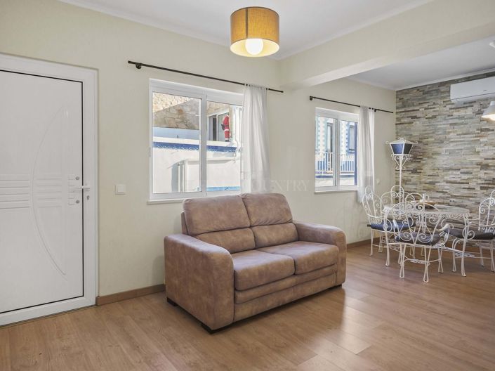 Image No.5-3 Bed Townhouse for sale