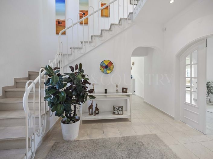 Image No.14-4 Bed Property for sale
