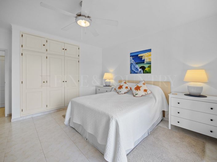 Image No.18-4 Bed Property for sale