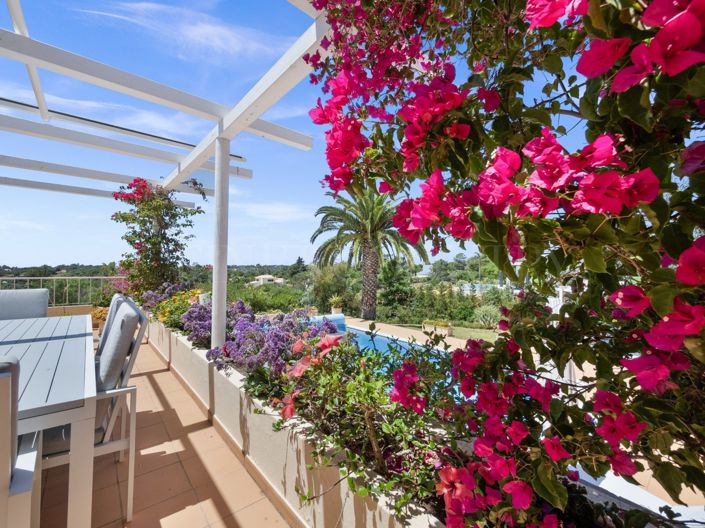 Image No.32-4 Bed Property for sale