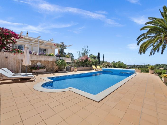 Image No.37-4 Bed Property for sale
