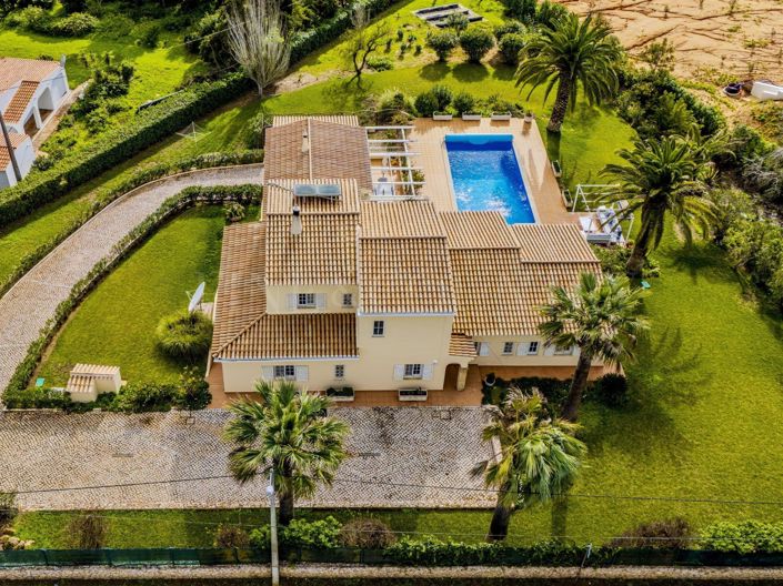 Image No.50-4 Bed Property for sale