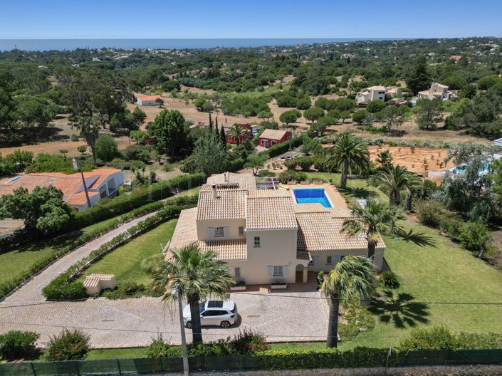 Image No.56-4 Bed Property for sale