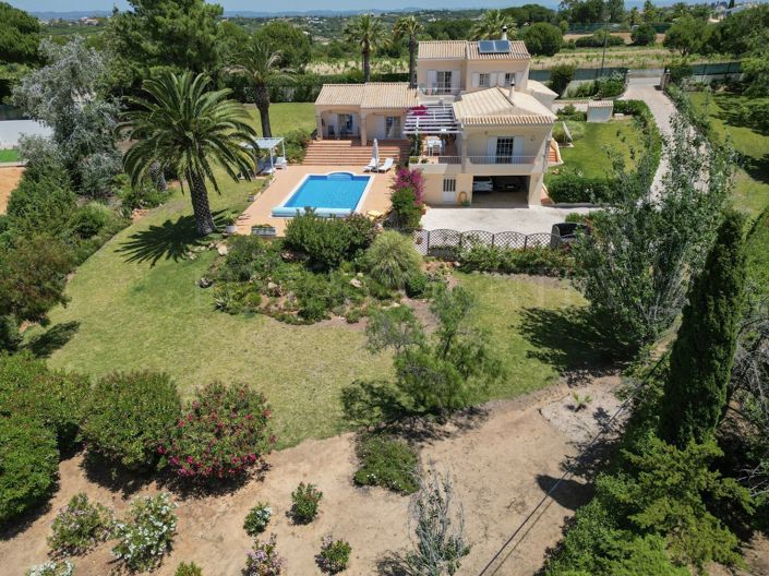 Image No.60-4 Bed Property for sale