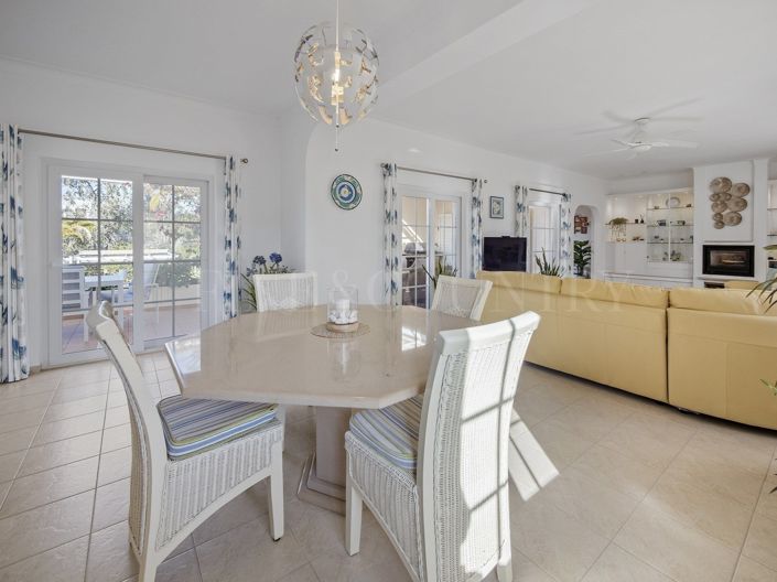 Image No.9-4 Bed Property for sale