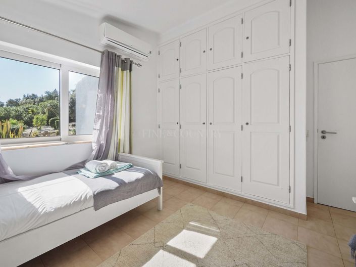 Image No.20-3 Bed Property for sale