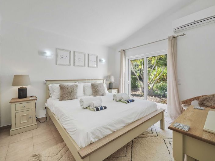 Image No.25-3 Bed Property for sale