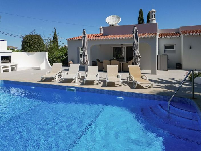 Image No.36-3 Bed Property for sale