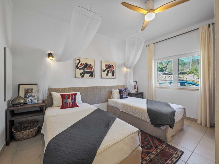 Image No.11-3 Bed Property for sale