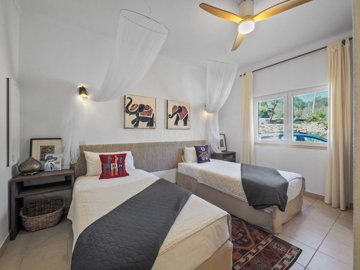 2104-371243-14d4e763c151089fe37f379b2f9be1ace