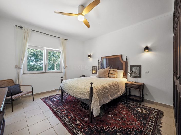 Image No.15-3 Bed Property for sale