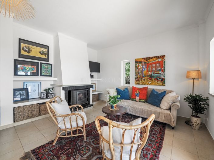 Image No.4-3 Bed Property for sale