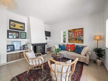 2104-371243-14d4e763c151089fe37f379b2f9be1ace