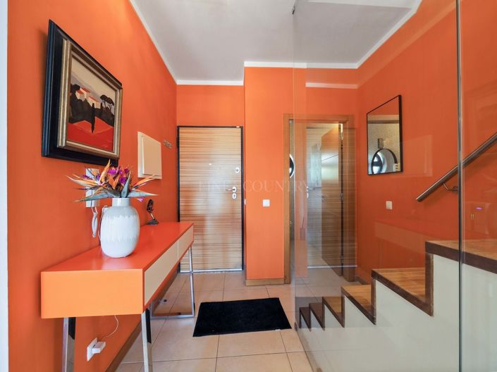 Image No.2-2 Bed Townhouse for sale