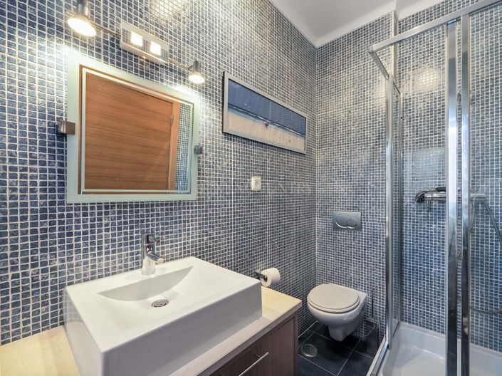 Image No.21-2 Bed Townhouse for sale