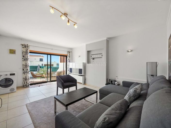 Image No.26-2 Bed Townhouse for sale