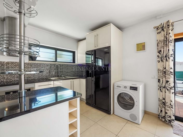 Image No.29-2 Bed Townhouse for sale