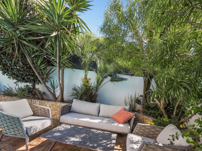 Image No.33-2 Bed Townhouse for sale