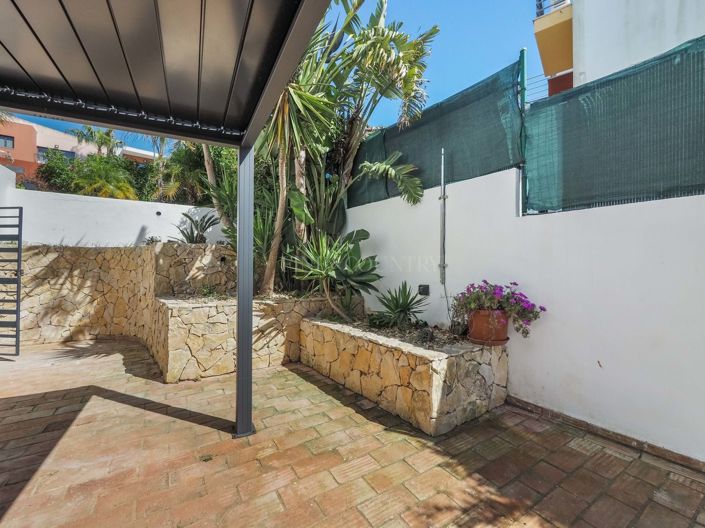 Image No.36-2 Bed Townhouse for sale