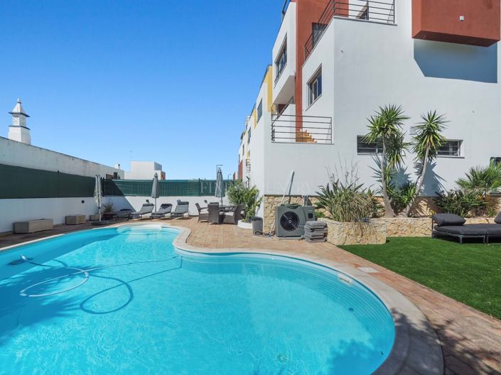 Image No.38-2 Bed Townhouse for sale